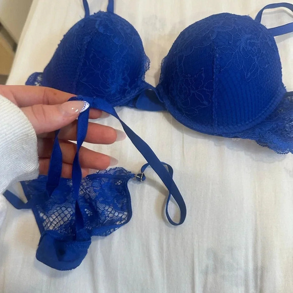 VICTORIA’S SECRET NEVER WORN SET 34B/small - Picture 7 of 9